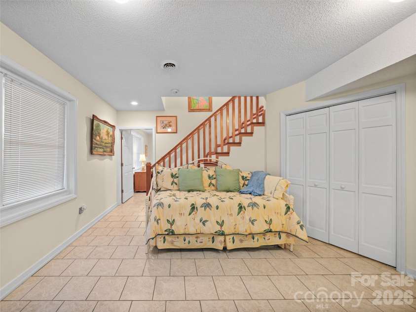 185 Blue Bird Lane, Spruce Pine, NC 28777.  MLS# CAR4416749, YatesRealty ID 45682. 