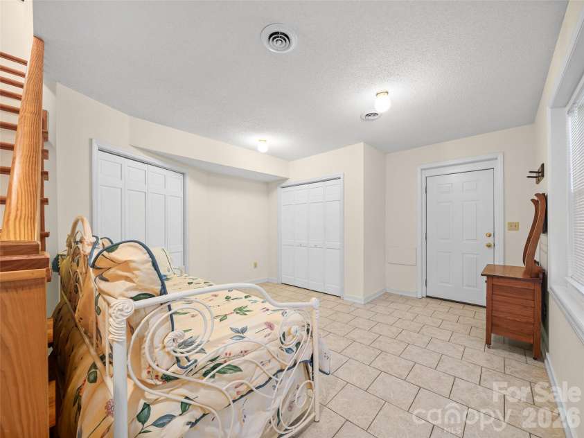 185 Blue Bird Lane, Spruce Pine, NC 28777.  MLS# CAR4416749, YatesRealty ID 45682. 