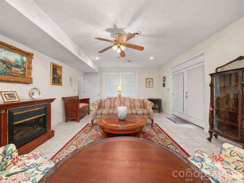 185 Blue Bird Lane, Spruce Pine, NC 28777.  MLS# CAR4416749, YatesRealty ID 45682. 