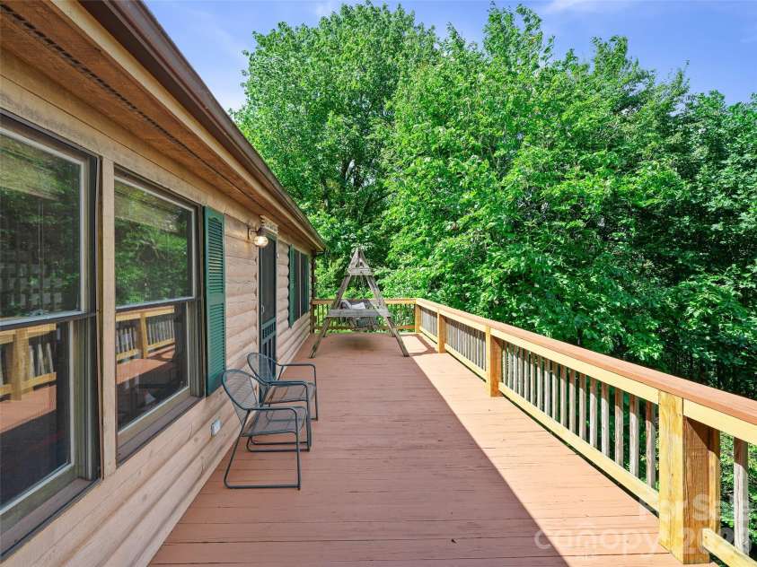 185 Blue Bird Lane, Spruce Pine, NC 28777.  MLS# CAR4416749, YatesRealty ID 45682. 