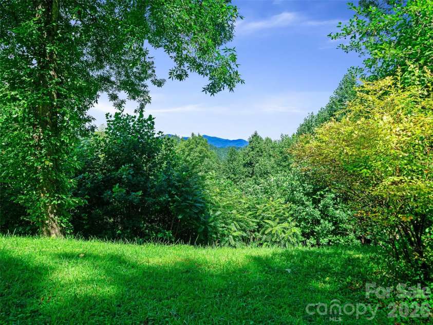 185 Blue Bird Lane, Spruce Pine, NC 28777.  MLS# CAR4416749, YatesRealty ID 45682. 