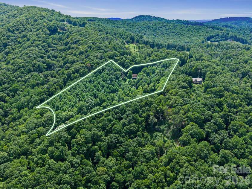 185 Blue Bird Lane, Spruce Pine, NC 28777.  MLS# CAR4416749, YatesRealty ID 45682. 
