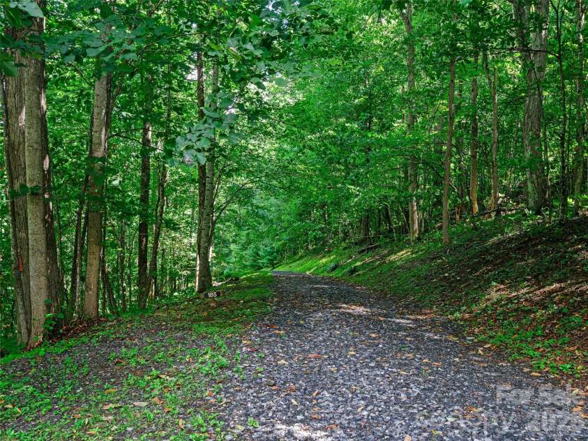 185 Blue Bird Lane, Spruce Pine, NC 28777.  MLS# CAR4416749, YatesRealty ID 45682. 