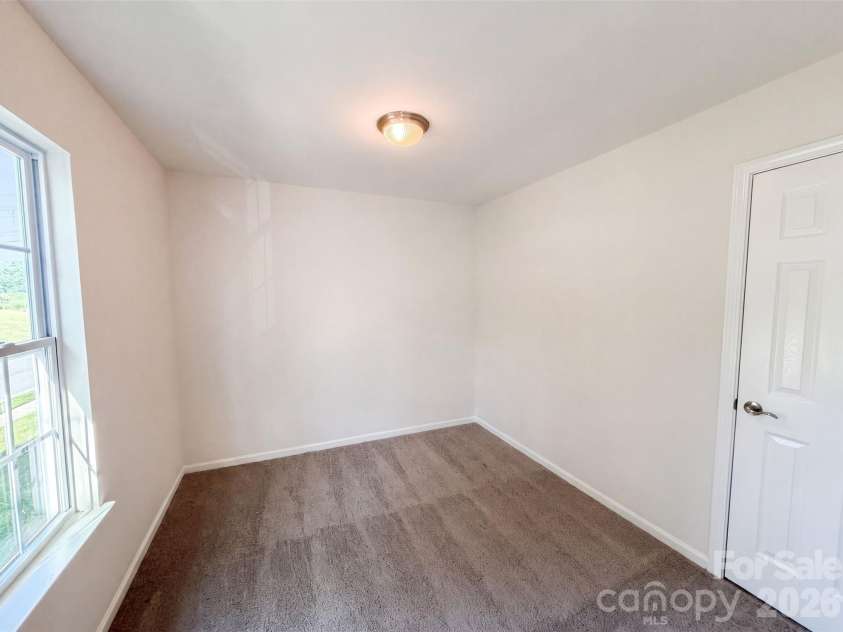 10933 Pointer Ridge Drive, Charlotte, NC 28214.  MLS# CAR4416762, YatesRealty ID 45683. 