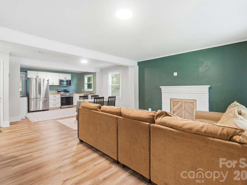 817 Dunlap Street, Lancaster, SC 29720.  MLS# CAR4416744, YatesRealty ID 45684. 
