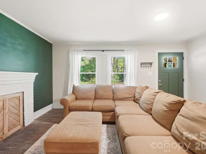817 Dunlap Street, Lancaster, SC 29720.  MLS# CAR4416744, YatesRealty ID 45684. 