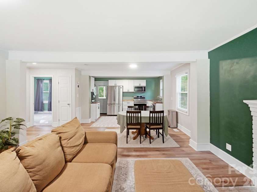 817 Dunlap Street, Lancaster, SC 29720.  MLS# CAR4416744, YatesRealty ID 45684. 