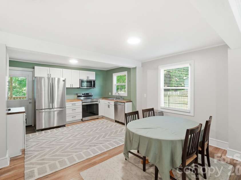 817 Dunlap Street, Lancaster, SC 29720.  MLS# CAR4416744, YatesRealty ID 45684. 
