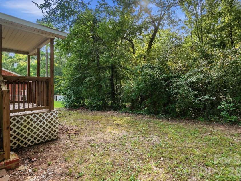817 Dunlap Street, Lancaster, SC 29720.  MLS# CAR4416744, YatesRealty ID 45684. 