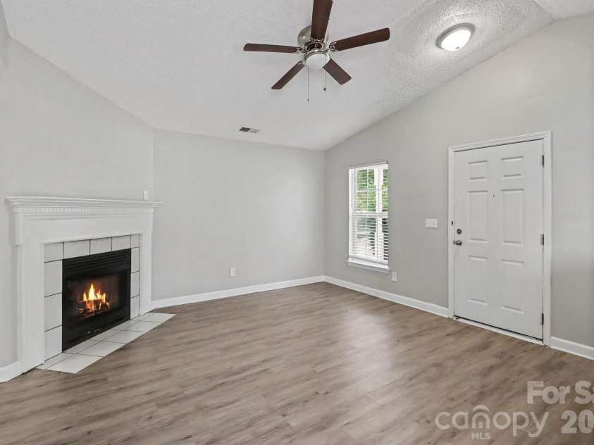 7035 Red Bud Circle, Charlotte, NC 28214.  MLS# CAR4406173, YatesRealty ID 45685. 