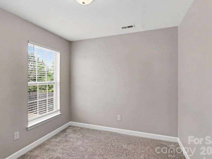 7035 Red Bud Circle, Charlotte, NC 28214.  MLS# CAR4406173, YatesRealty ID 45685. 