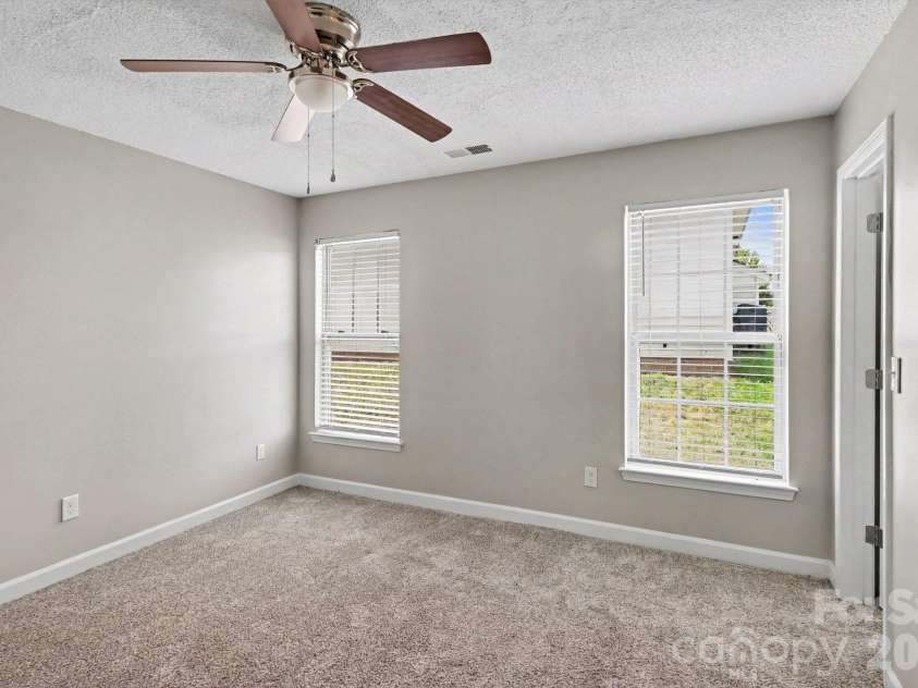 7035 Red Bud Circle, Charlotte, NC 28214.  MLS# CAR4406173, YatesRealty ID 45685. 