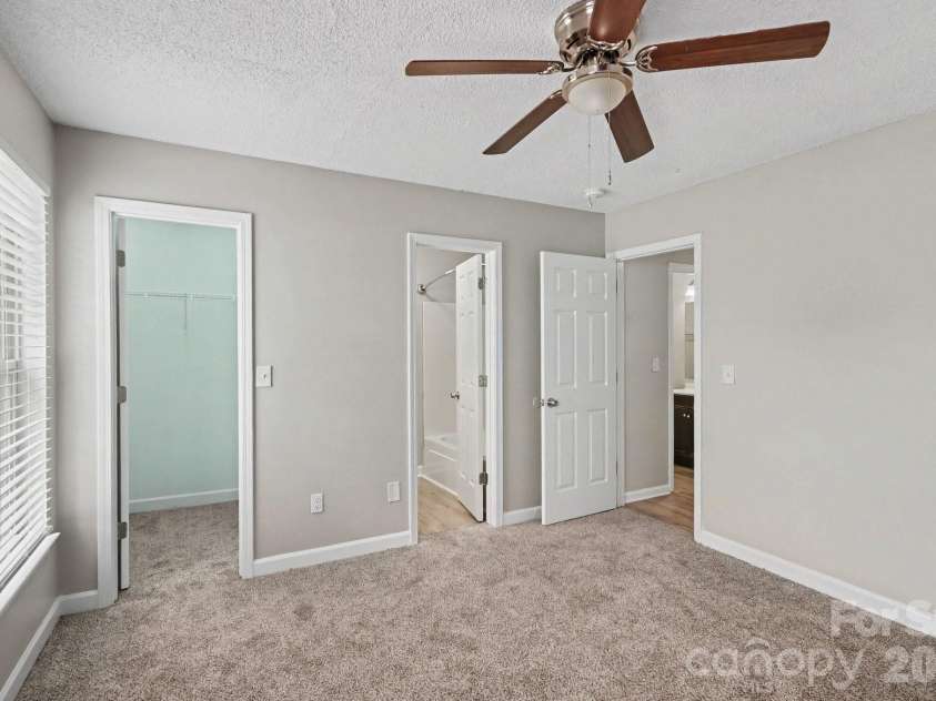 7035 Red Bud Circle, Charlotte, NC 28214.  MLS# CAR4406173, YatesRealty ID 45685. 
