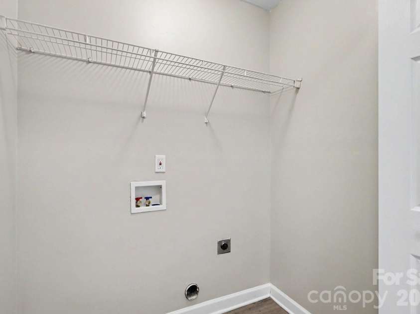 7035 Red Bud Circle, Charlotte, NC 28214.  MLS# CAR4406173, YatesRealty ID 45685. 