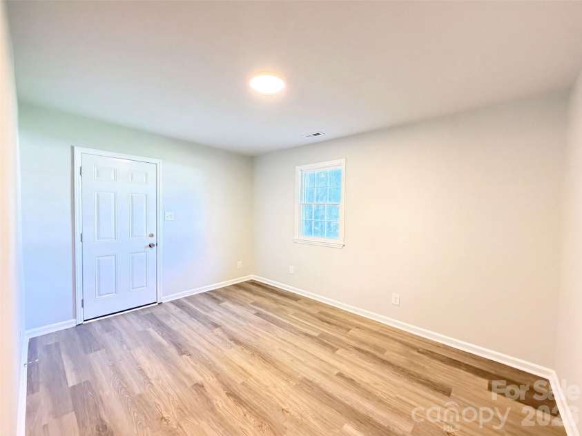 2717 O Hara Drive, Charlotte, NC 28273.  MLS# CAR4416770, YatesRealty ID 45686. 