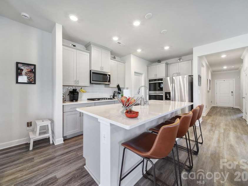 1117 Alicante Avenue, Charlotte, NC 28214.  MLS# CAR4409701, YatesRealty ID 45688. 
