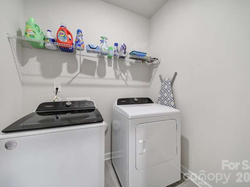 1117 Alicante Avenue, Charlotte, NC 28214.  MLS# CAR4409701, YatesRealty ID 45688. 