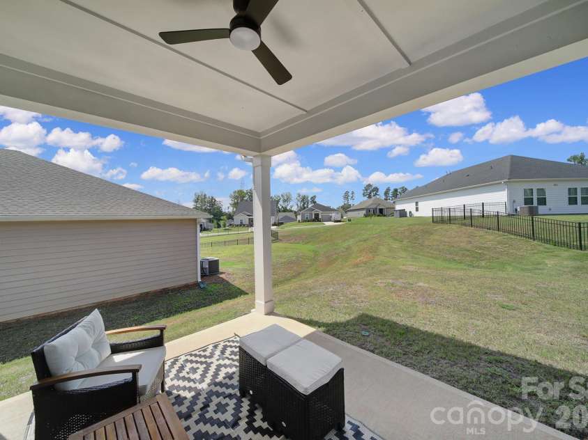 1117 Alicante Avenue, Charlotte, NC 28214.  MLS# CAR4409701, YatesRealty ID 45688. 