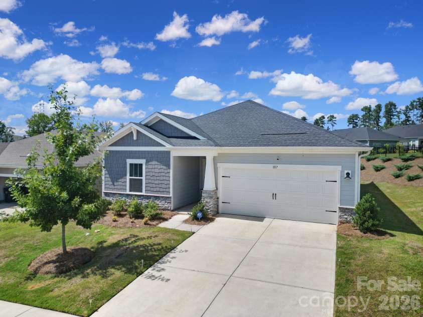 1117 Alicante Avenue, Charlotte, NC 28214.  MLS# CAR4409701, YatesRealty ID 45688. 
