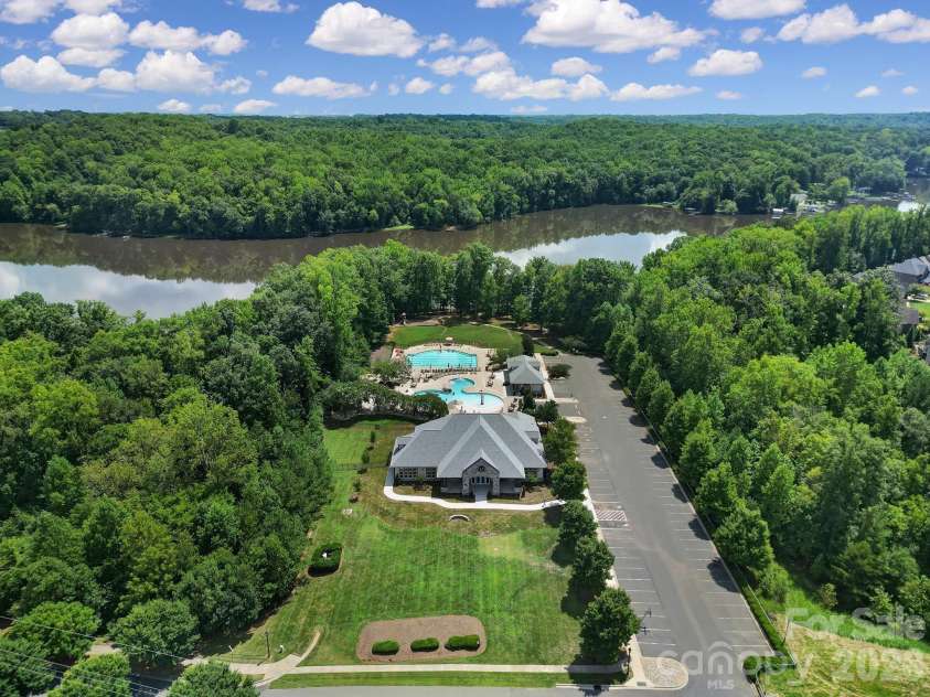1117 Alicante Avenue, Charlotte, NC 28214.  MLS# CAR4409701, YatesRealty ID 45688. 