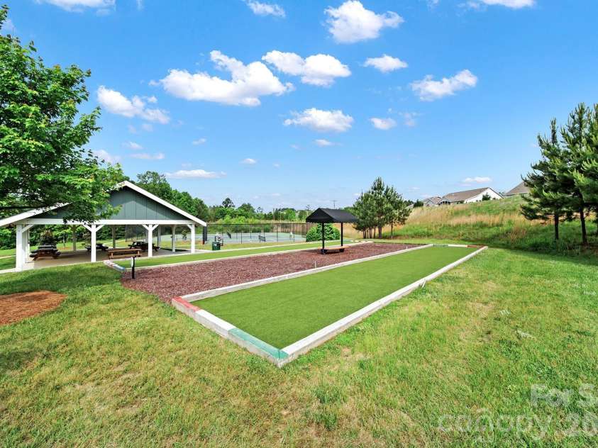 1117 Alicante Avenue, Charlotte, NC 28214.  MLS# CAR4409701, YatesRealty ID 45688. 