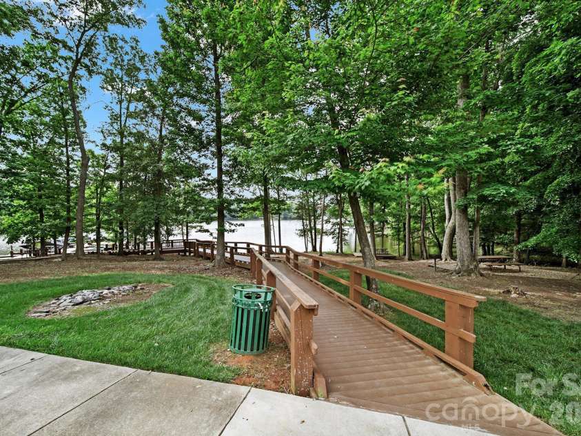 1117 Alicante Avenue, Charlotte, NC 28214.  MLS# CAR4409701, YatesRealty ID 45688. 