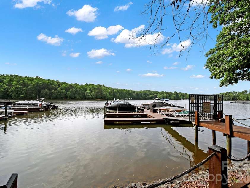 1117 Alicante Avenue, Charlotte, NC 28214.  MLS# CAR4409701, YatesRealty ID 45688. 