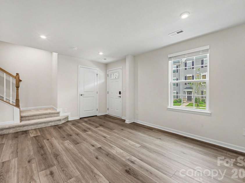 2405 Autumn Olive Lane, Matthews, NC 28104.  MLS# CAR4416584, YatesRealty ID 45689. 