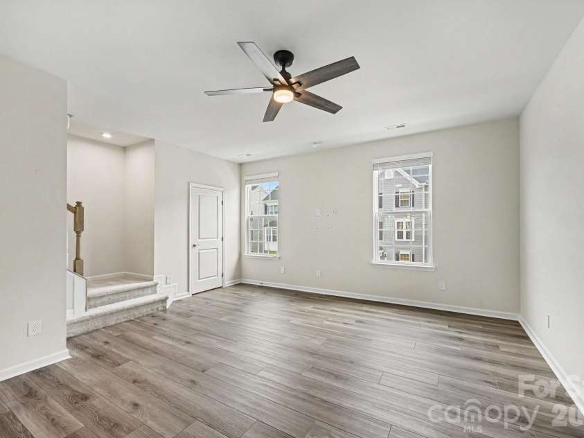 2405 Autumn Olive Lane, Matthews, NC 28104.  MLS# CAR4416584, YatesRealty ID 45689. 