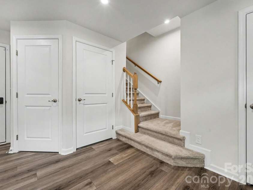 2405 Autumn Olive Lane, Matthews, NC 28104.  MLS# CAR4416584, YatesRealty ID 45689. 