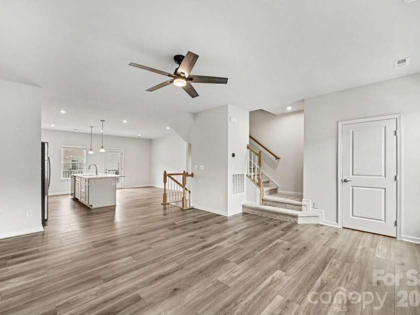 2405 Autumn Olive Lane, Matthews, NC 28104.  MLS# CAR4416584, YatesRealty ID 45689. 