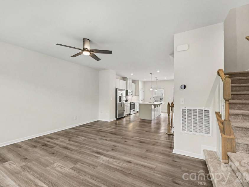 2405 Autumn Olive Lane, Matthews, NC 28104.  MLS# CAR4416584, YatesRealty ID 45689. 
