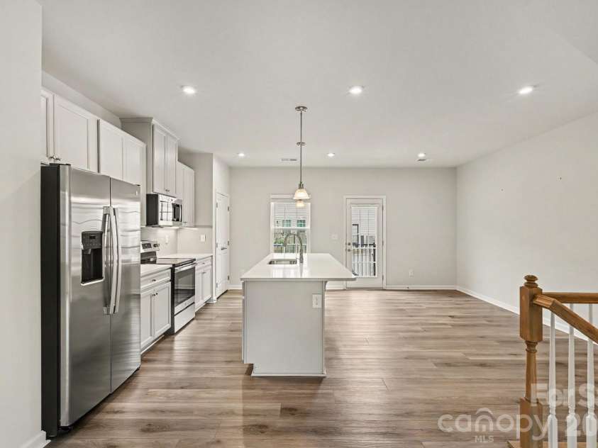 2405 Autumn Olive Lane, Matthews, NC 28104.  MLS# CAR4416584, YatesRealty ID 45689. 