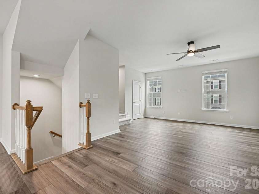 2405 Autumn Olive Lane, Matthews, NC 28104.  MLS# CAR4416584, YatesRealty ID 45689. 