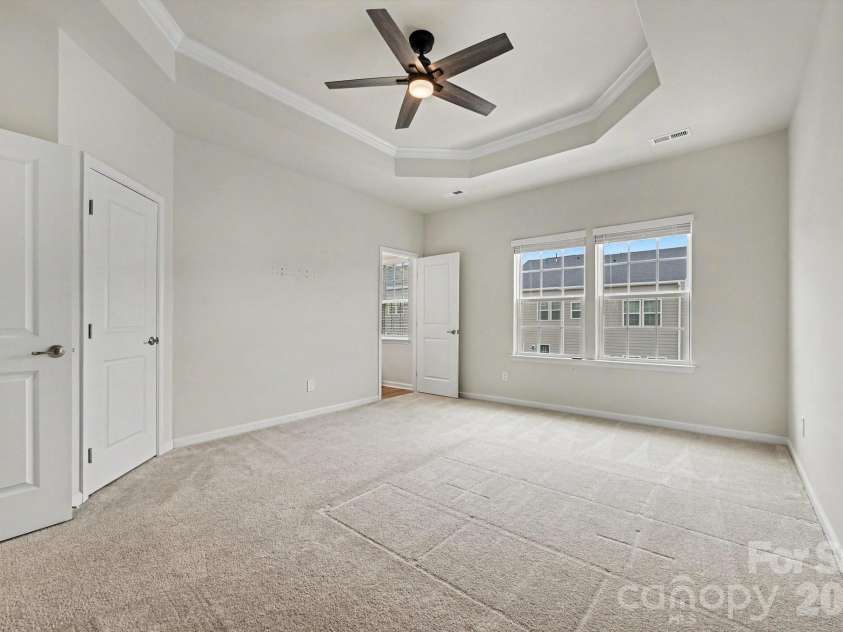2405 Autumn Olive Lane, Matthews, NC 28104.  MLS# CAR4416584, YatesRealty ID 45689. 