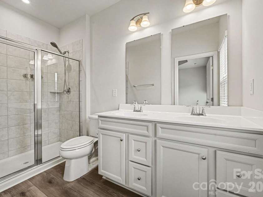 2405 Autumn Olive Lane, Matthews, NC 28104.  MLS# CAR4416584, YatesRealty ID 45689. 