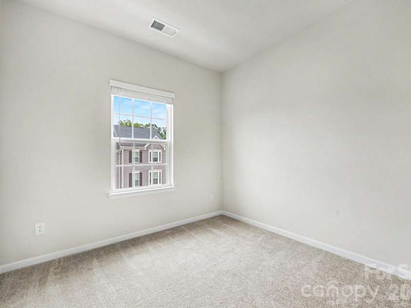 2405 Autumn Olive Lane, Matthews, NC 28104.  MLS# CAR4416584, YatesRealty ID 45689. 