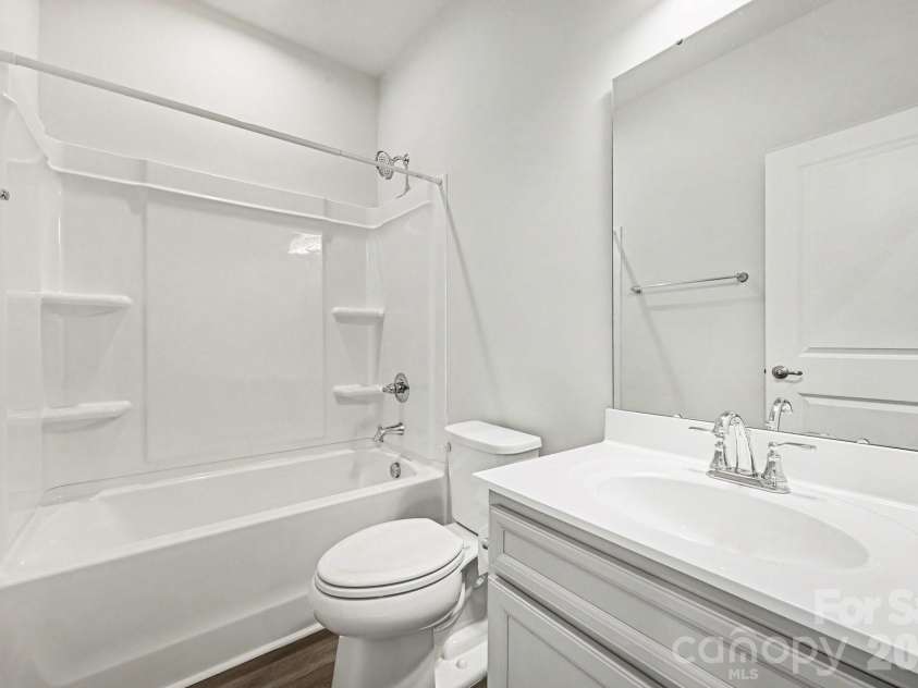2405 Autumn Olive Lane, Matthews, NC 28104.  MLS# CAR4416584, YatesRealty ID 45689. 