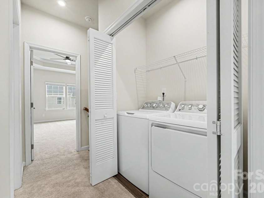 2405 Autumn Olive Lane, Matthews, NC 28104.  MLS# CAR4416584, YatesRealty ID 45689. 