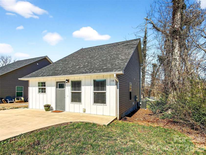 116 Bostic Street, Marion, NC 28752.  MLS# CAR4355799, YatesRealty ID 4569. 