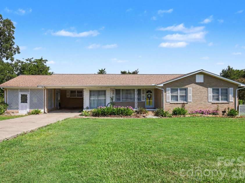 2997 Flat Creek Road, Lancaster, SC 29720.  MLS# CAR4415860, YatesRealty ID 45691. 