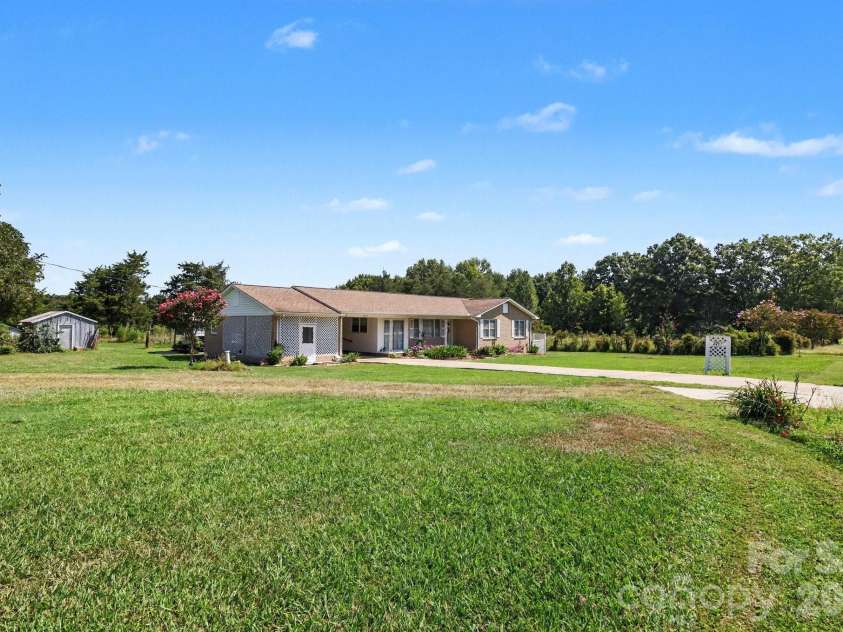 2997 Flat Creek Road, Lancaster, SC 29720.  MLS# CAR4415860, YatesRealty ID 45691. 