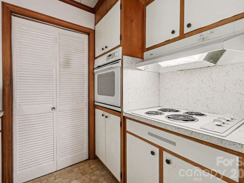 2997 Flat Creek Road, Lancaster, SC 29720.  MLS# CAR4415860, YatesRealty ID 45691. 