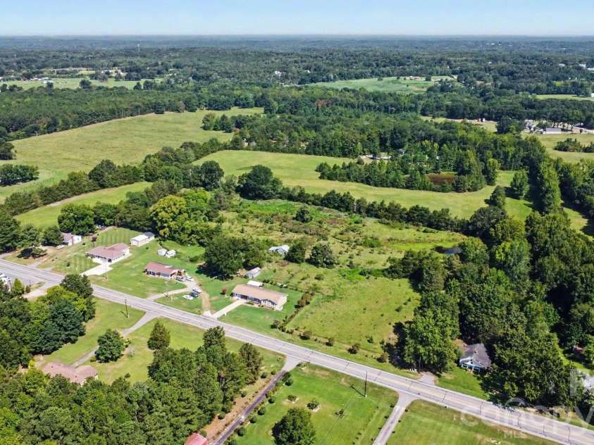 2997 Flat Creek Road, Lancaster, SC 29720.  MLS# CAR4415860, YatesRealty ID 45691. 