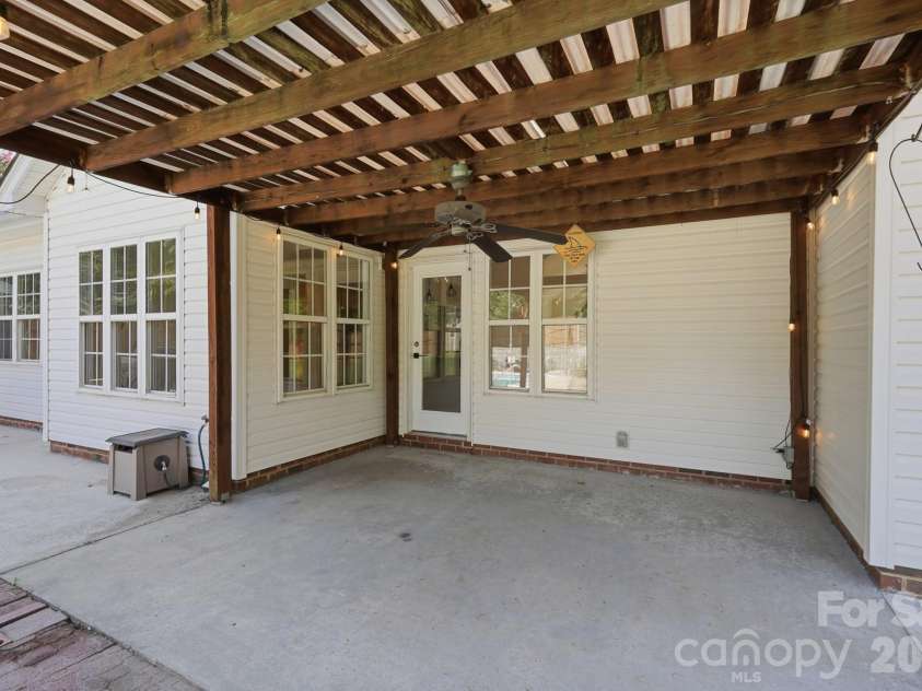 7877 Sedgebrook Drive, Stanley, NC 28164.  MLS# CAR4415944, YatesRealty ID 45692. 
