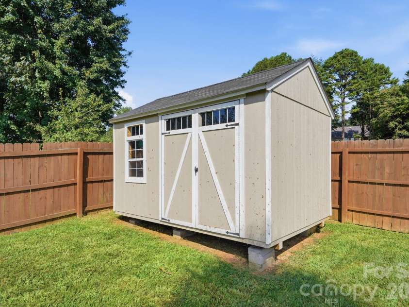 7877 Sedgebrook Drive, Stanley, NC 28164.  MLS# CAR4415944, YatesRealty ID 45692. 