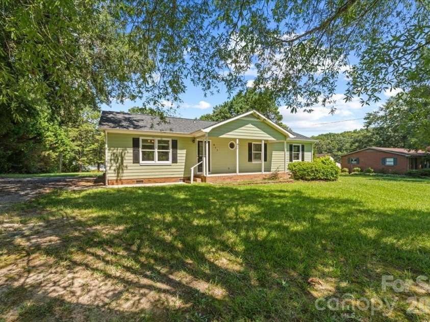 517 Elm Street, Locust, NC 28097.  MLS# CAR4416638, YatesRealty ID 45693. 