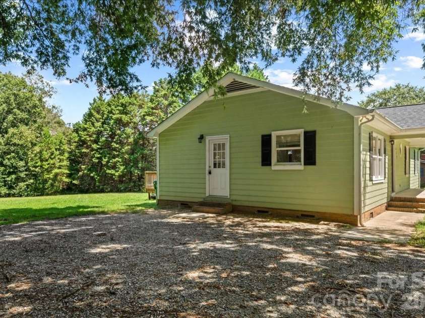 517 Elm Street, Locust, NC 28097.  MLS# CAR4416638, YatesRealty ID 45693. 