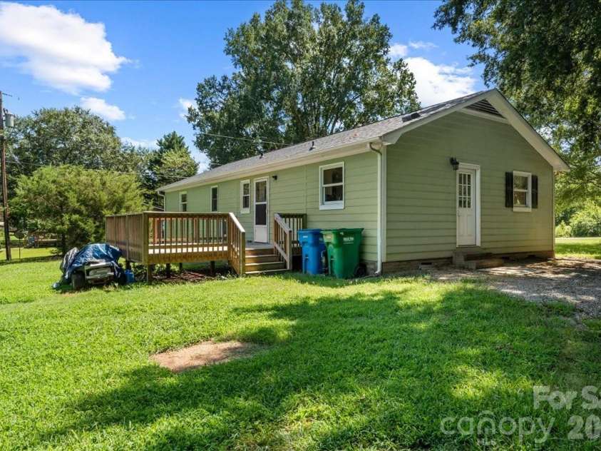 517 Elm Street, Locust, NC 28097.  MLS# CAR4416638, YatesRealty ID 45693. 