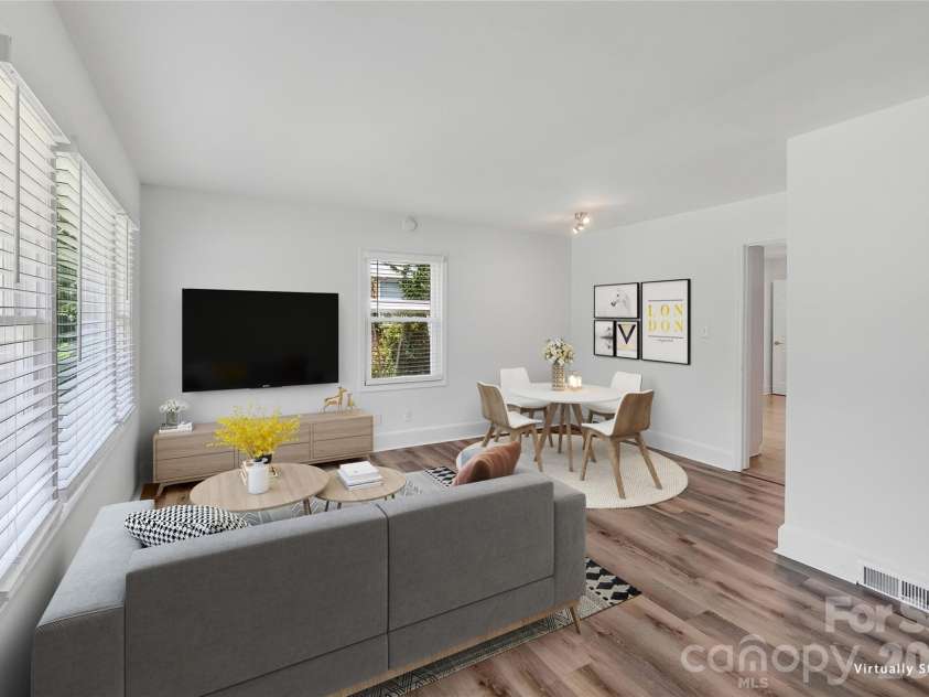 1062 Dresden Drive, Charlotte, NC 28205.  MLS# CAR4412052, YatesRealty ID 45694. Open Living Space